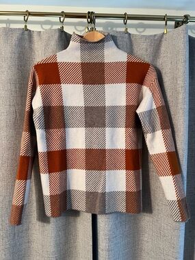 Tahari Rust & Light Gray Knit Sweater